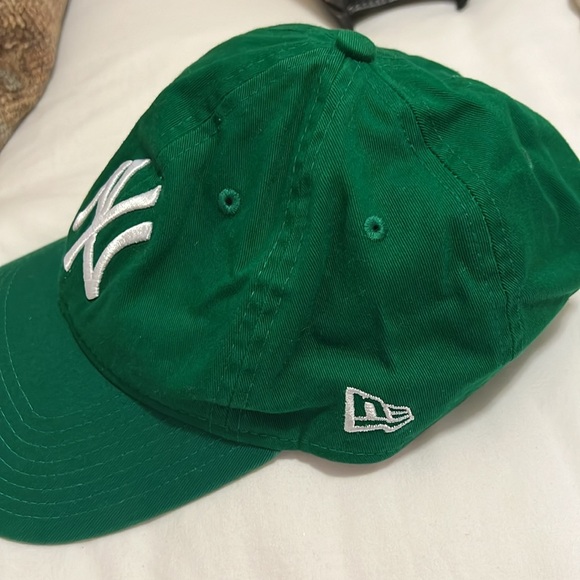 Yankees MOMA Hat - Picture 2 of 4